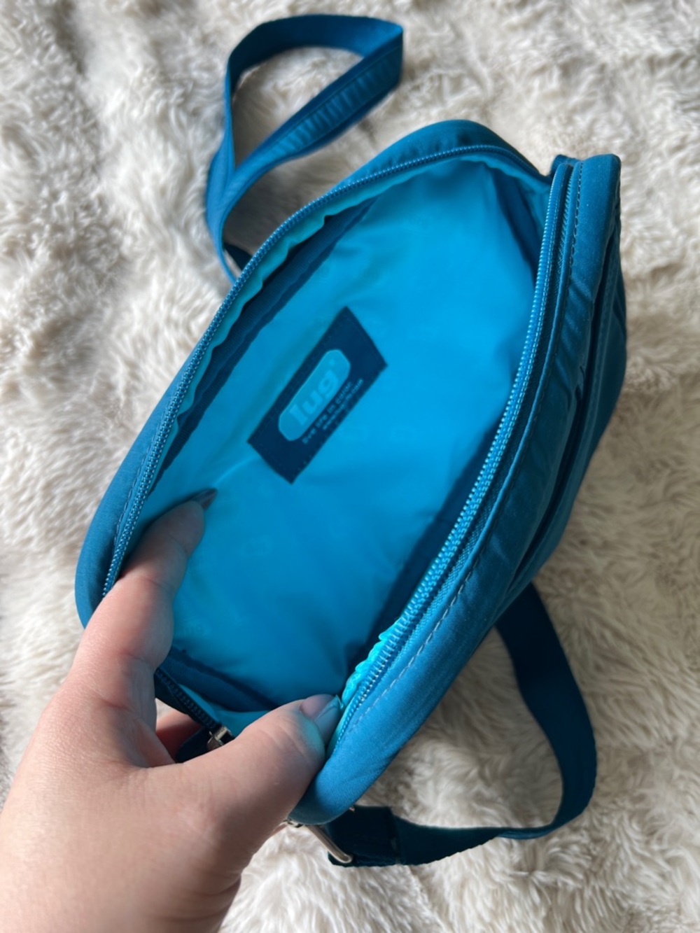Lug Quilted Crossbody Bag Teal Blue Travel Purse Casual Summer Vacation Bag - Picture 3 of 13